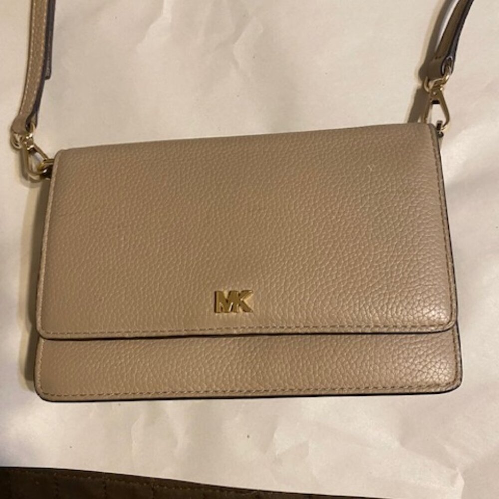 Michael Kors Tan Jet Set Small Logo Leather Convertible Crossbody Bag